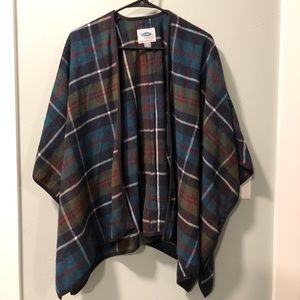 ⭐️ Stylish jewel toned cape